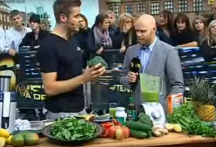Mads Bo laver smoothies i Aftenshowet