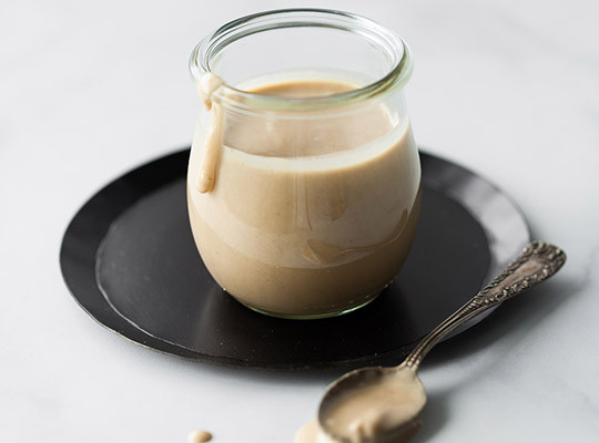 Tahindressing opskrift