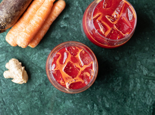 rød juice med chili