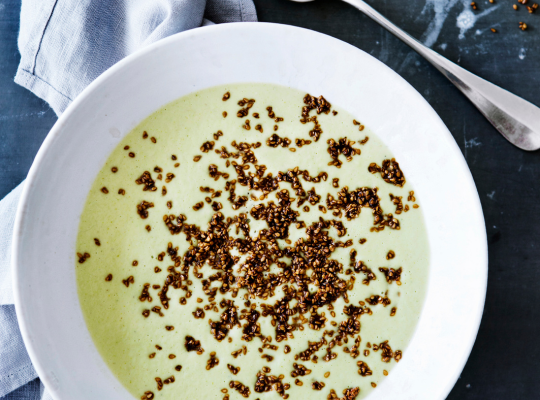 Broccoli-cashew suppe 