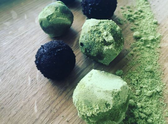 Grønne daddelkugler