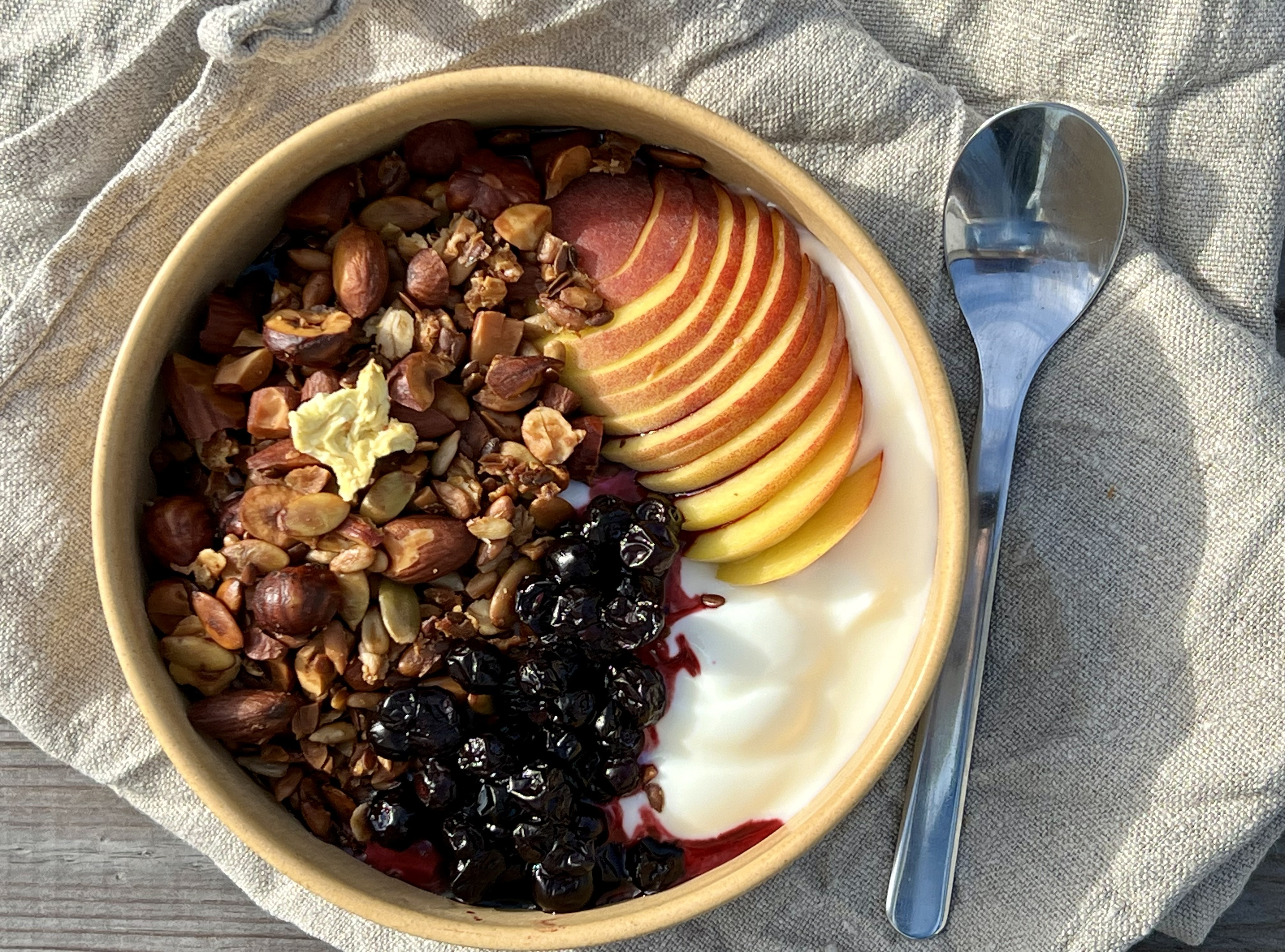 granola med tørret frugt