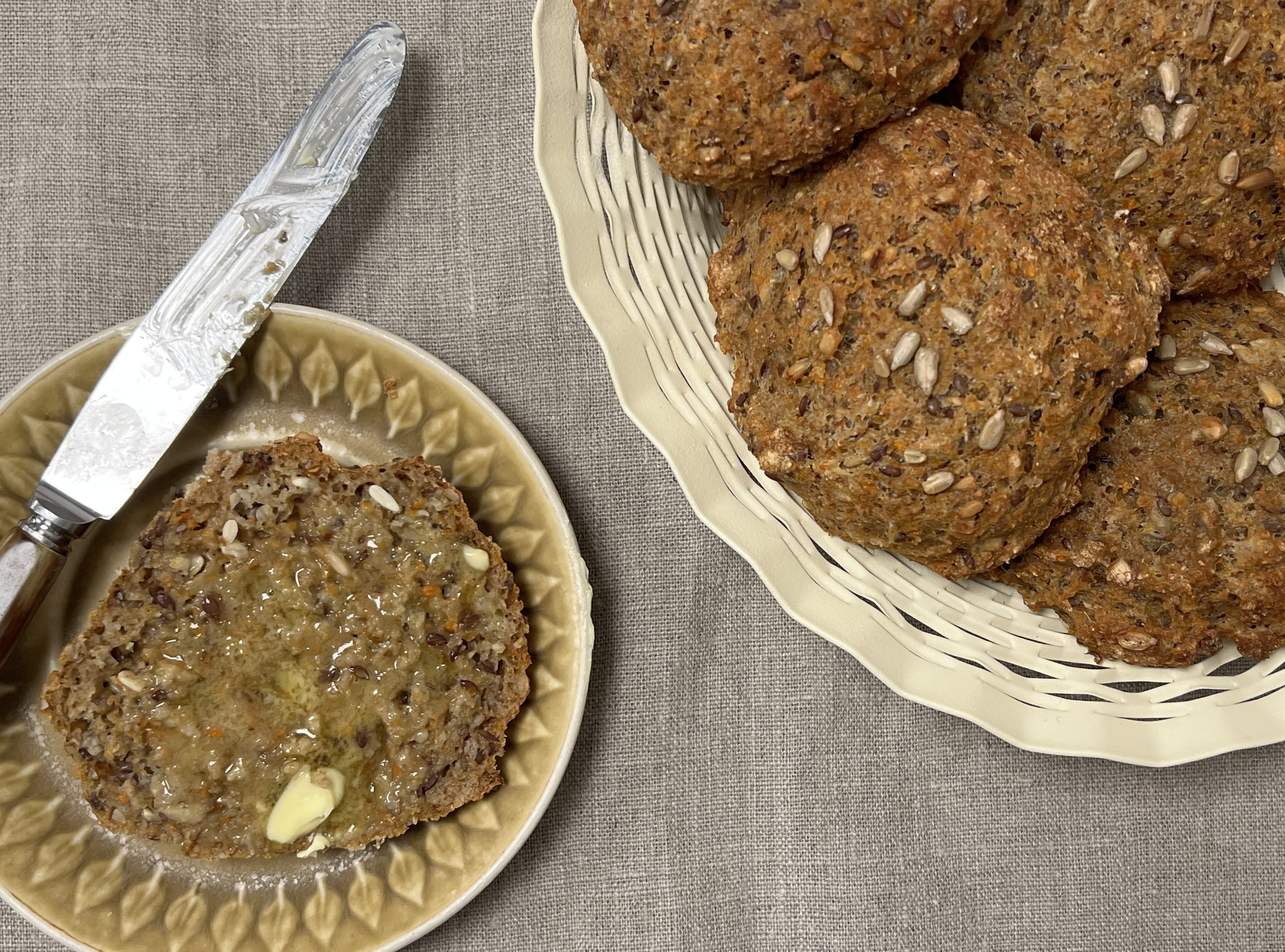 Koldhævede boller med juicepulp