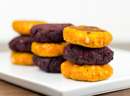 Rødbedebøffer med feta