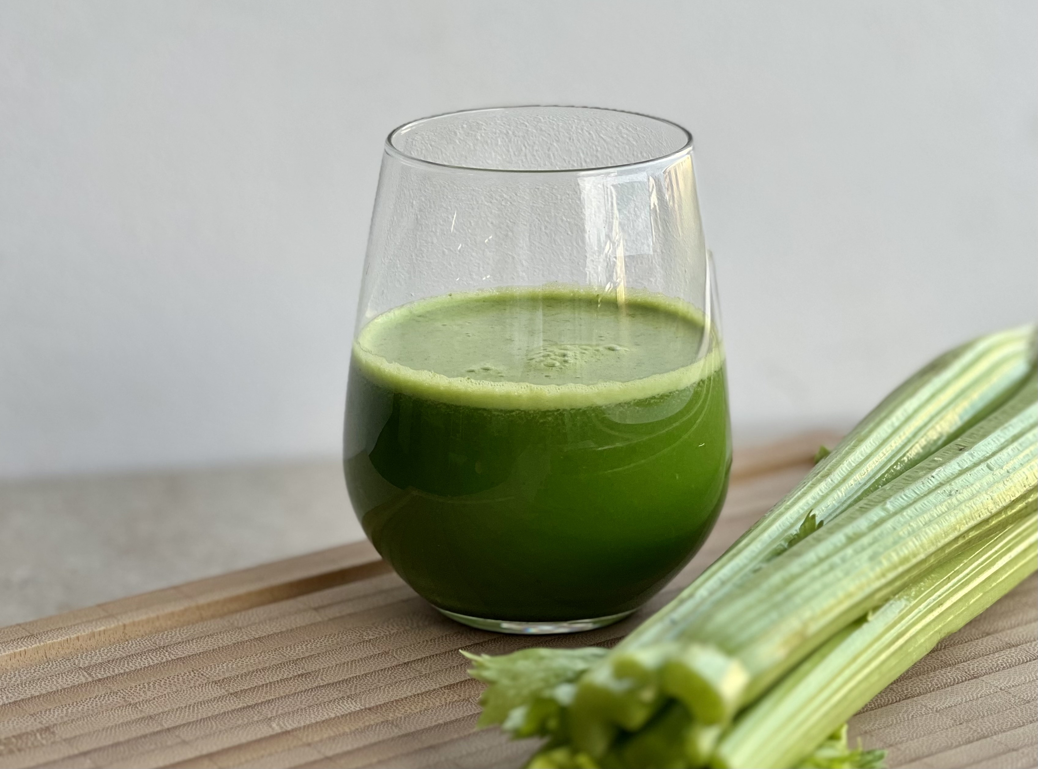 Bladsellerijuice | Opskrift på bladselleri juice